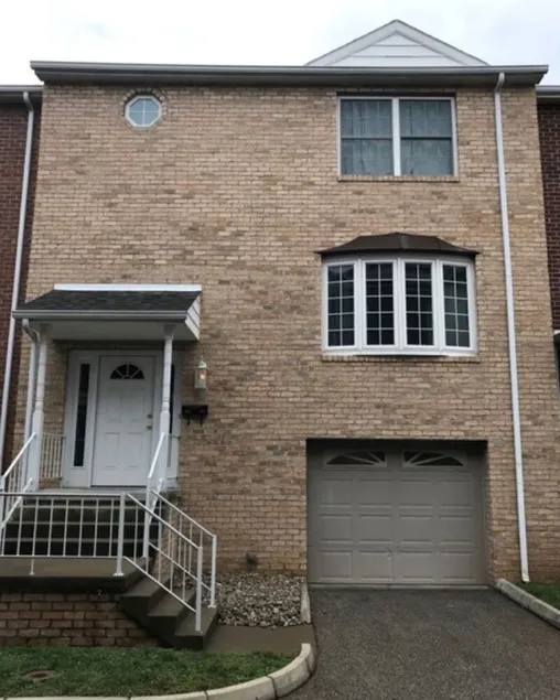 Royal Retreat Townhouse 2 - Image 1