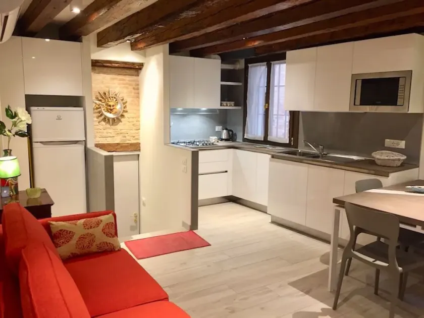 Super emplacement! Nouveau! 2 chambres & 2 salles de bain - Image 1