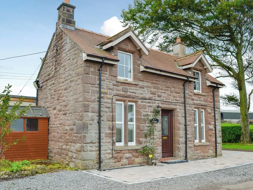 2 bedroom accommodation in Bigrigg, near Egremont - Image 1