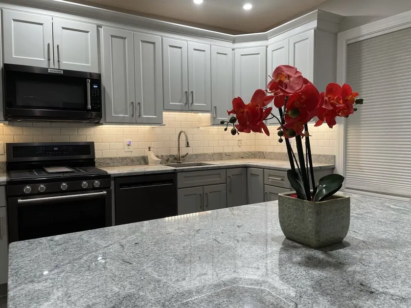 Quiet, Brand New 2BR Apartment near Hospitals! - Image 1