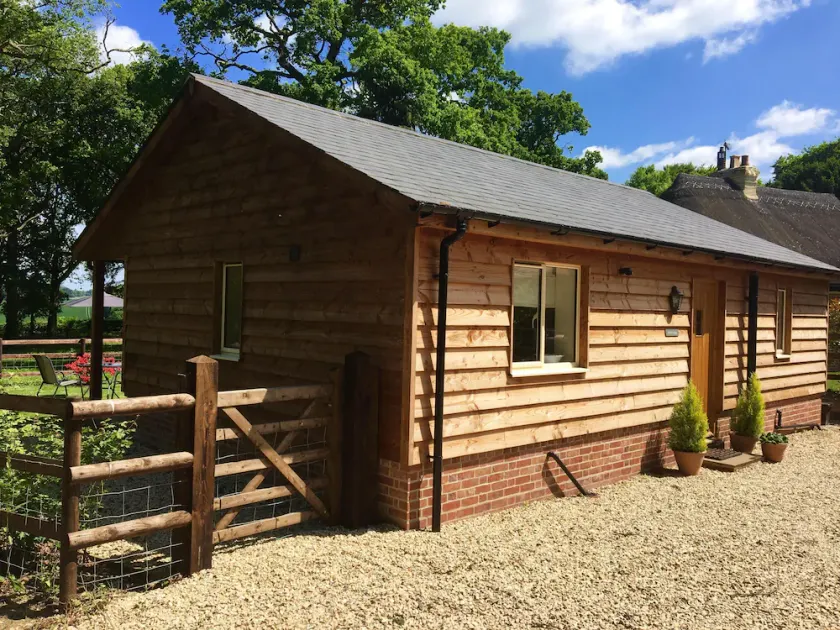 Owls Lodge - a peaceful retreat for two - Image 1