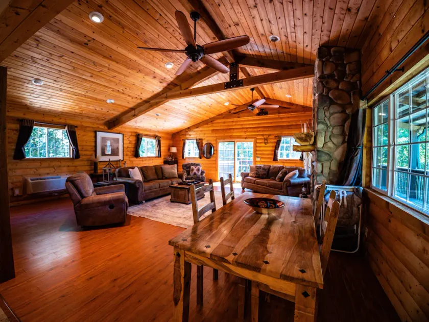 Romantic Secluded Cabin w/ Hot Tub, Private Driftless Escape - Image 1