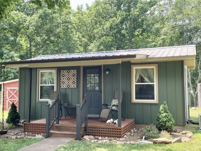 Guest Cabin at Good Earth Farm - 12 mins to TIEC - Image 1