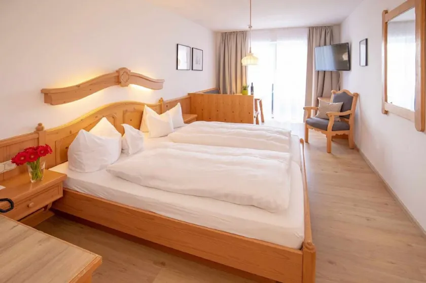 1 App. 1-Zimmer mit Kochnische Balkon und seitlichem Blick zum See - Image 1