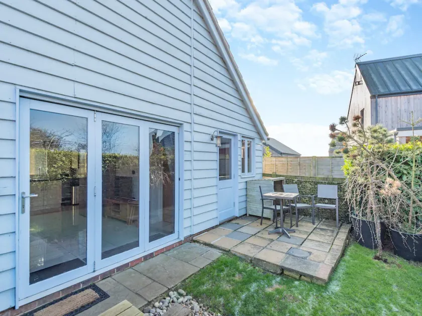 Landhaus mit Garten | Flussblick - Image 1