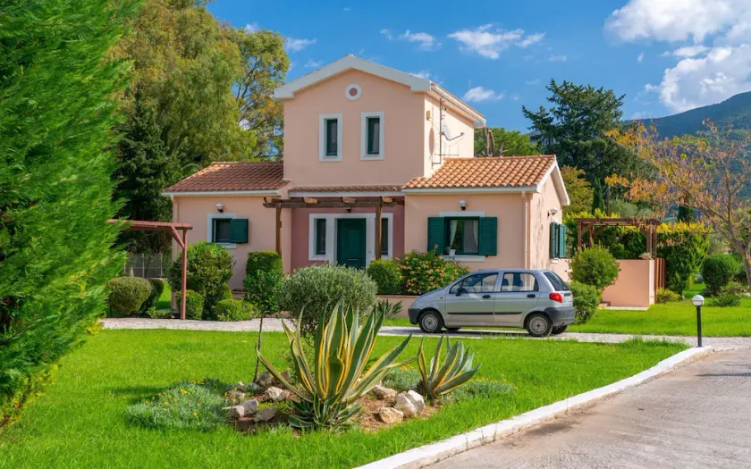 Thalia (2 Bedrooms, Sleeps 4) - Image 1