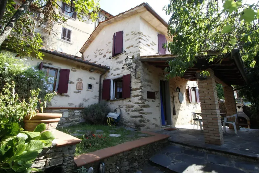 Casa Vacanze a Stazzema con 2 camere da letto e 5 posti letto - Image 1
