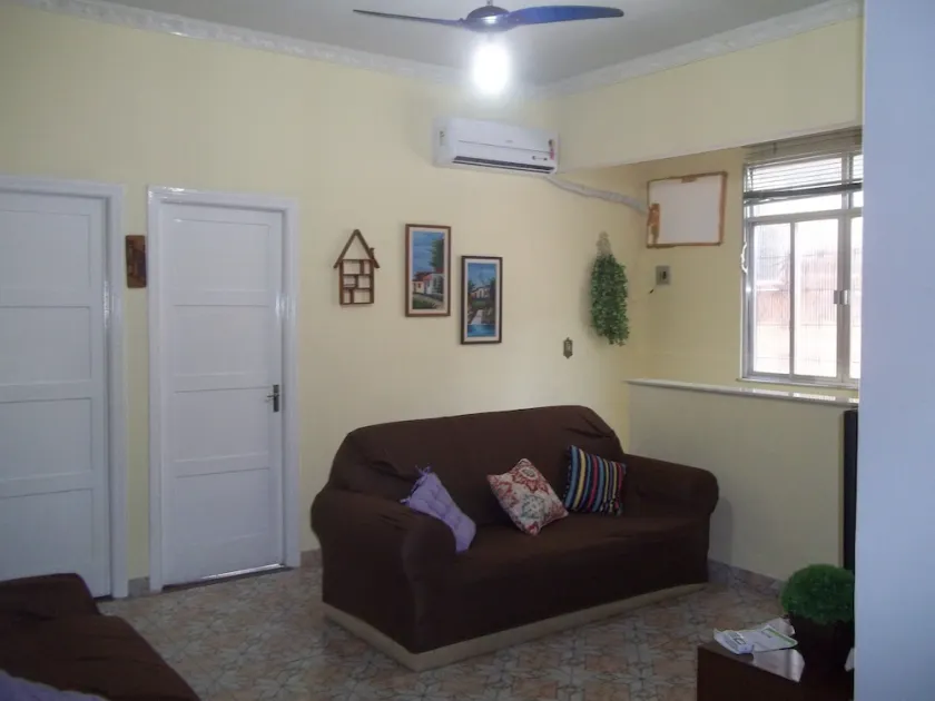 Excellent three quarters in the center of Tijuca - Image 1
