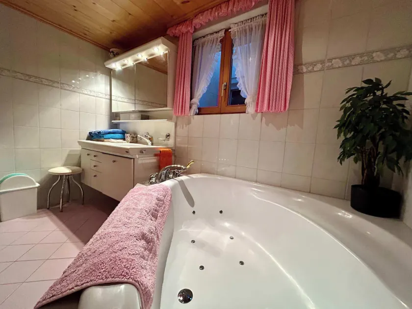 Gstaad Blue Sky Chalet - Image 1
