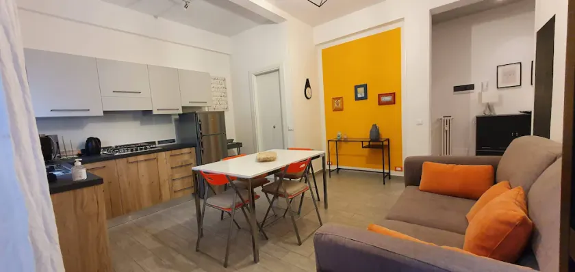 Fully furnished apartment adjacent to the historic district - Image 1