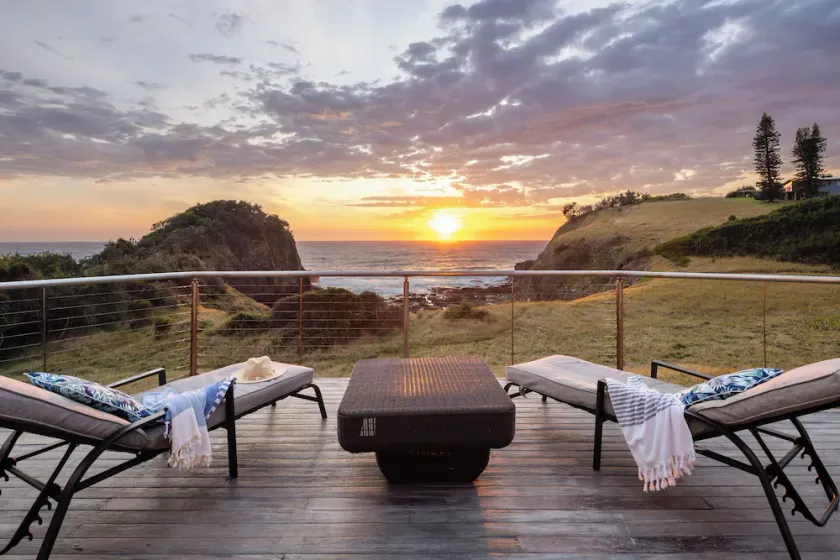 Absolute waterfront beach house with massive deck - family and dog friendly - Image 1