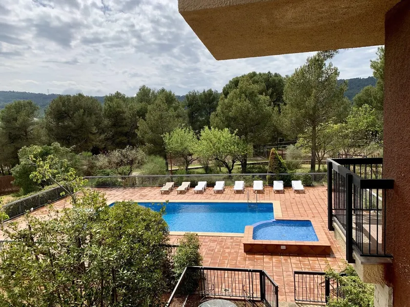 Wonderful villa in a small town with private pool, close to Barcelona - Image 1