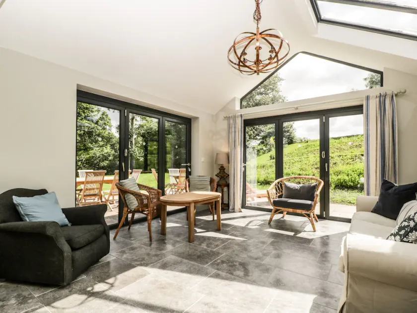 Hillside Cottage - Image 1