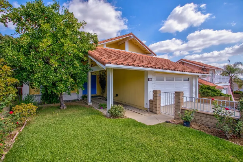 Cozy family home in Montebello Hills - Image 1