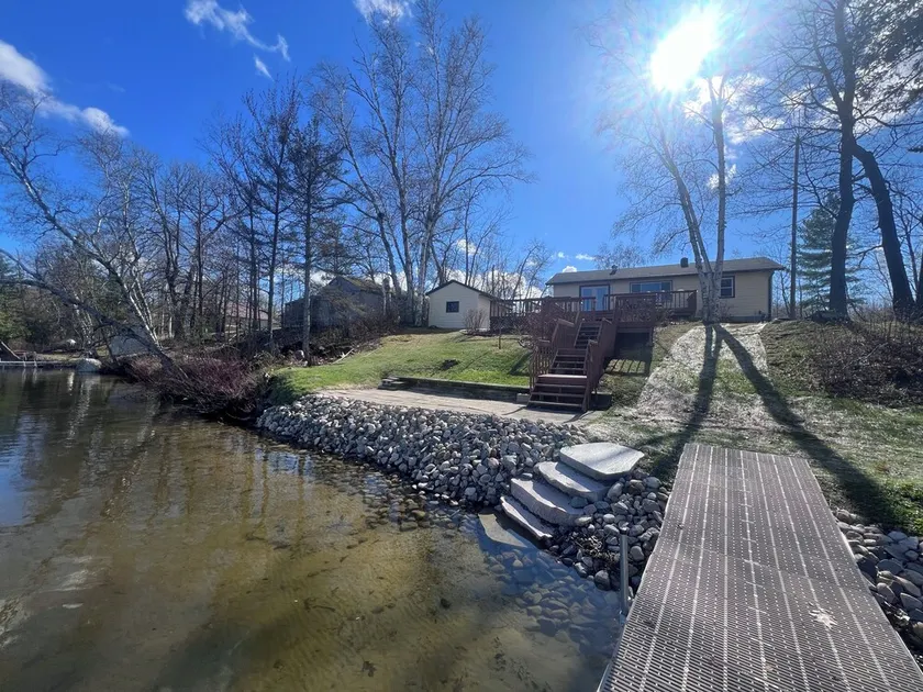 Little Bass Cabin - Kayaks & Clear Water Swimming - Image 1