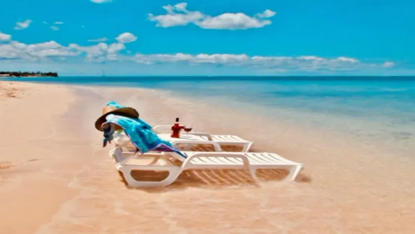 Beach Pavillion At James Bay  (Sleeps 2, 1 Bedroom) - Image 1