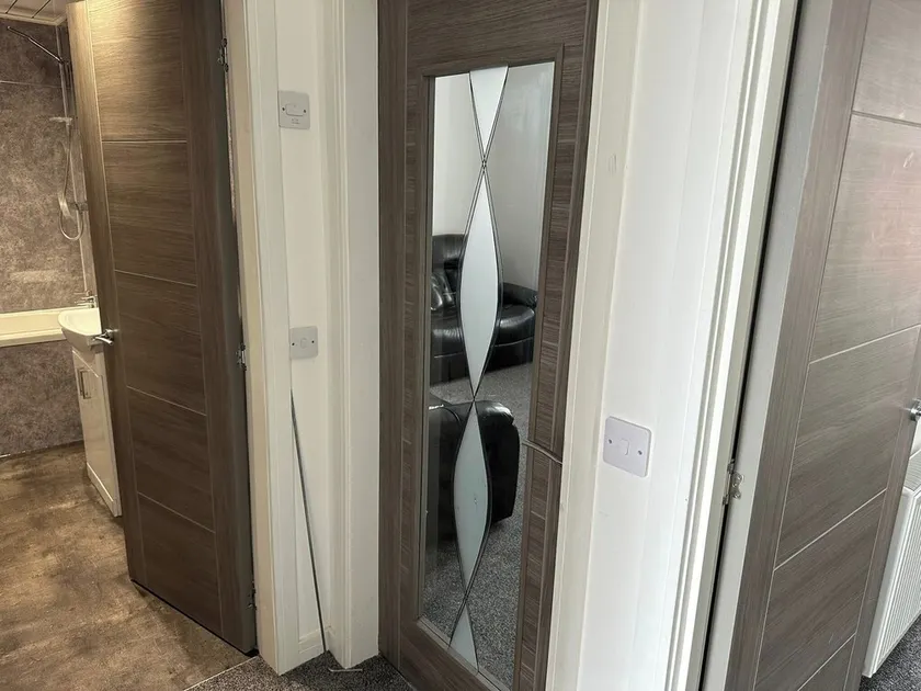 Central 3-Bed Seaside Apartment - Sleeps 5 - Image 1