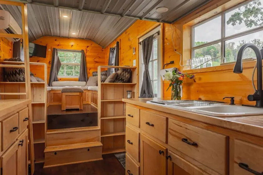 Pondside TinyHome near Grayson Highlands FEES INCL - Image 1