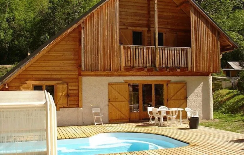 Super endroit! Chalet montagnard avec piscine couverte + terrasse - Image 1