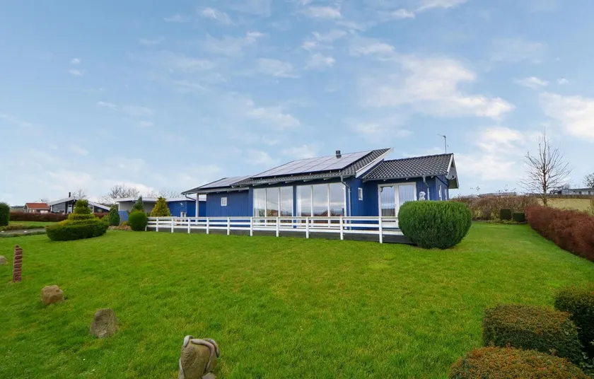 Nice Home In Rønde With 3 Bedrooms And Wifi - Image 1