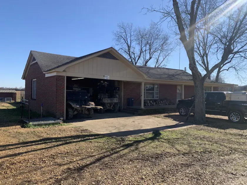 Large house set up for many guests in delta - Image 1