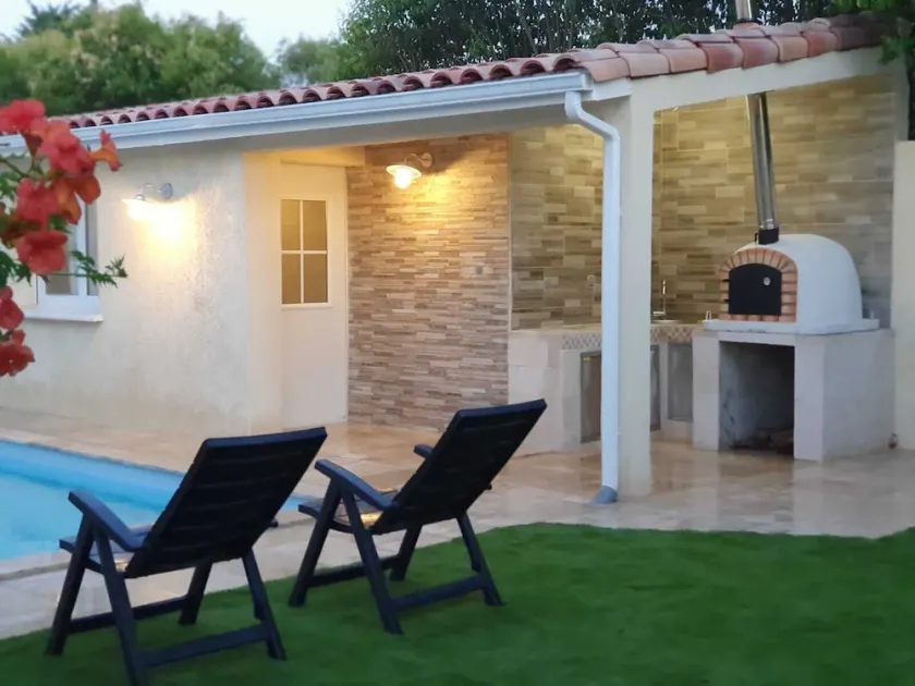 Villa 8 persons all comfort private swimming pool 7x4 - Image 1