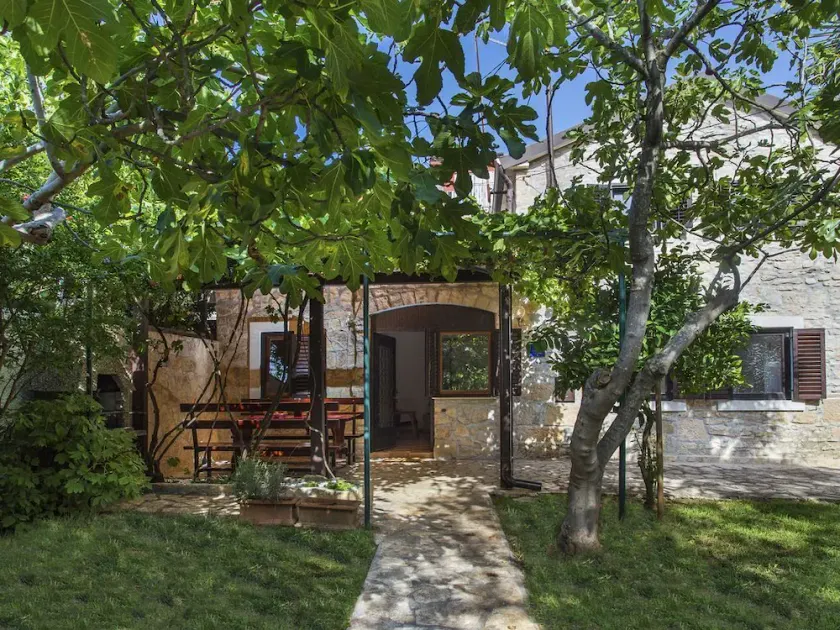 Mediterranes Ferienhaus mit Garten 200 m vom Meer - Image 1