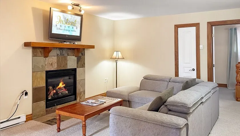 The Mont-Tremblant Hideaway by InstantSuites - Image 1