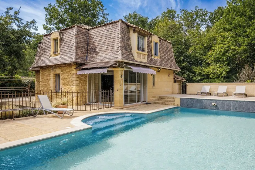 Denise, 8ps + swimming pool & jacuzzi - Image 1
