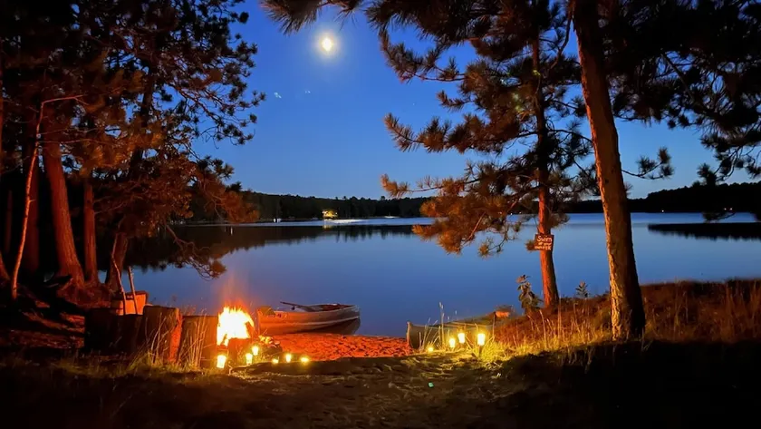September & October DEALS. See the Fall foliage! Semi Rustic Cabin 8+ acres. - Image 1