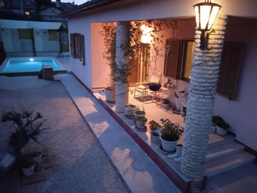 Ferienhaus Memi mit Pool - Image 1
