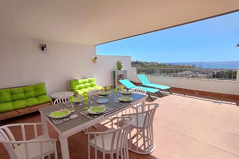 Magnificent 3-bedroom, 2-bathroom apartment - Image 1