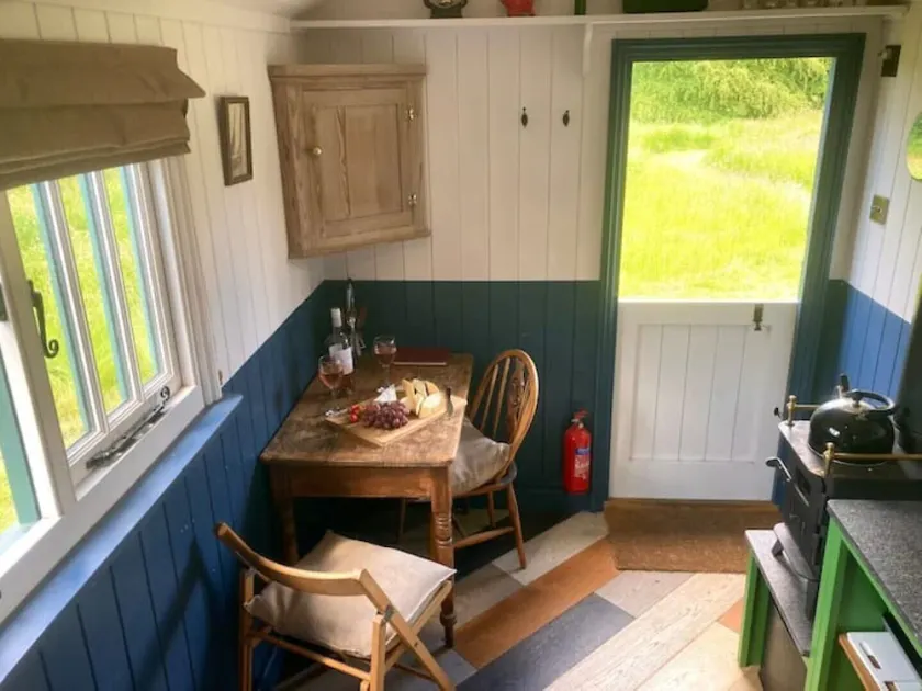 Stompy's Hut - Image 1