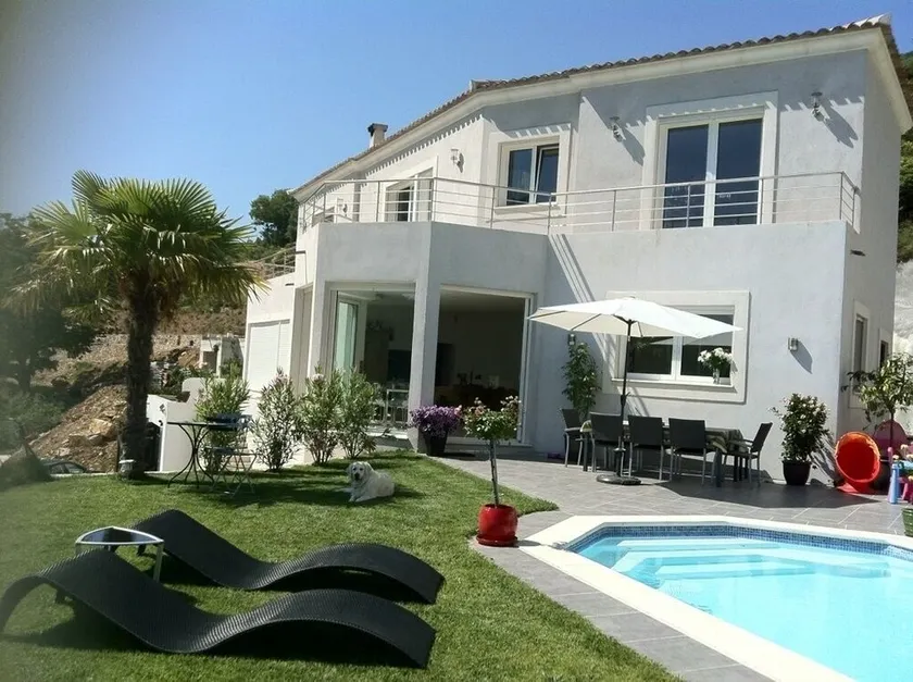 Freistehende Villa mit Meer- und Bergblick. Pool - Fitness. In der Nähe von Monaco. - Image 1