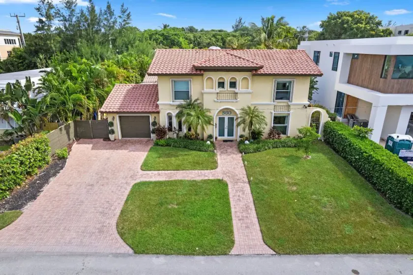 3 br Villa - 1 minute from the beach - Image 1