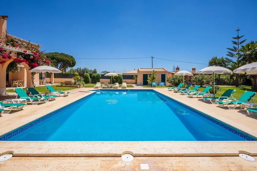 Apartamentos Monte dos Avós, Albufeira by AlgarveBlossom - Image 1