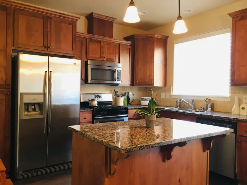 Luxury 3BR + Studio Townhome – Walk to Nike, MAX, Dining & More! - Image 1