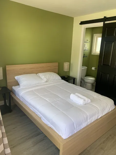Charming 1-bedroom boutique hotel room in Norwell - Image 1