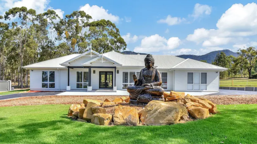 Tranquil Vista Luxury Estate - Your Ultimate Weekend Haven - Image 1