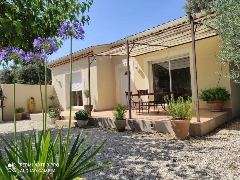 villa castelnovine i hjertet af Provence mellem Luberon og Avignon - Image 1