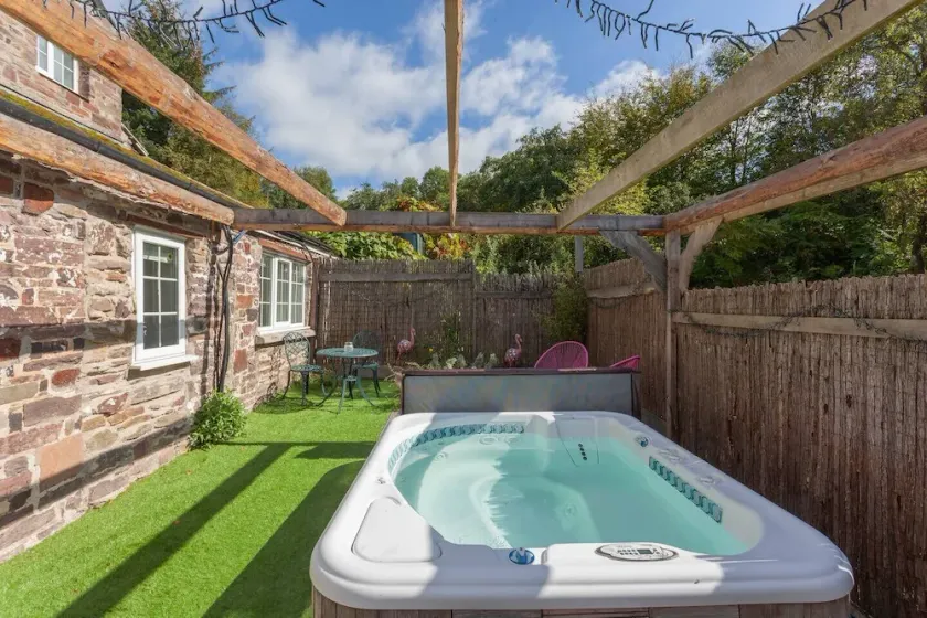 Hartford Cottage, West Anstey - Image 1