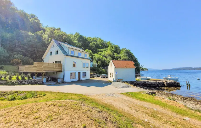 Magnífica casa en Fitjar con vistas al mar. - Image 1