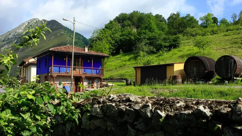 Aguas del Sella: Romantic Jacuzzi in the Picos de Europa. - Image 1