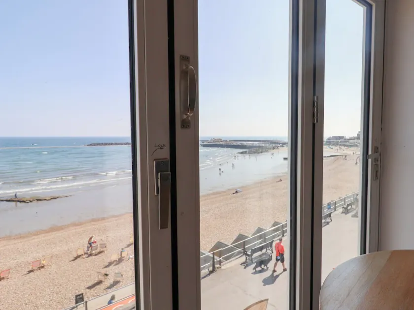 SEAGULL, romantic, luxury holiday cottage in Lyme Regis - Image 1