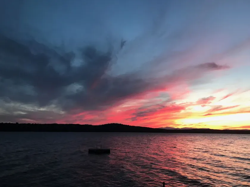 Lakefront cabin with spectacular sunsets included - Image 1