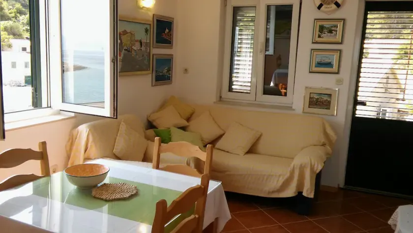 Apartment Nikola - seafront - Image 1