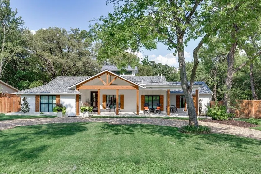 LUXURY DESIGNERS HOME by Gaylord/Lake Grapevine/Slps 24/POOL/ DFW Airport - Image 1