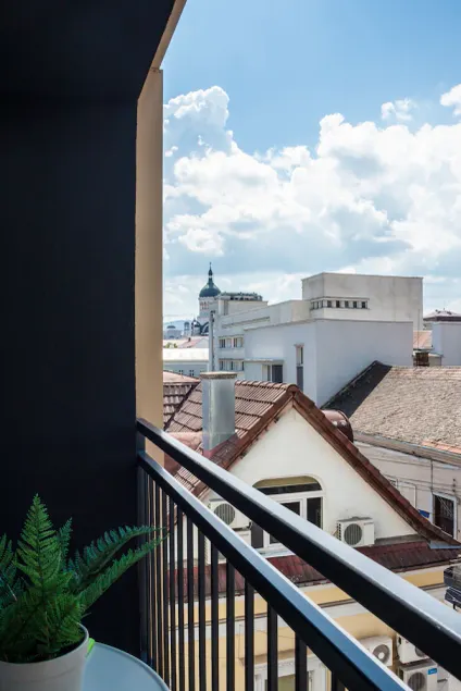 Lovely, Modern Apartment in the Heart of Cluj-Napoca - Image 1