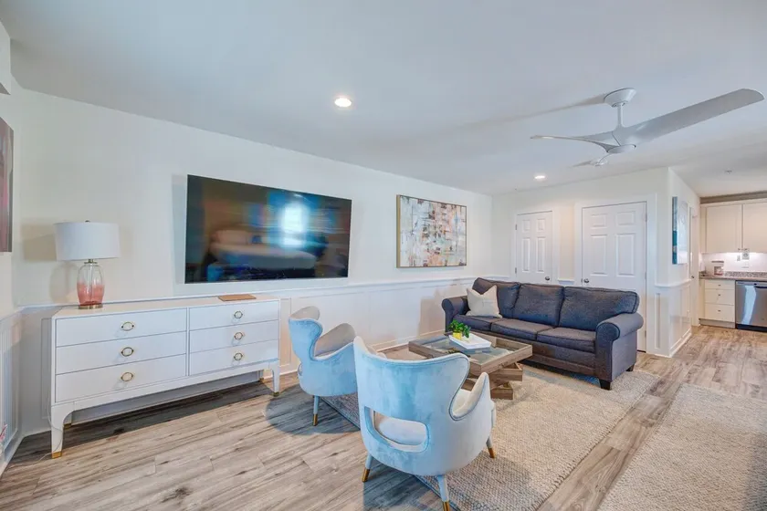 Saltwater Suites, 108 King 1st Floor - Image 1