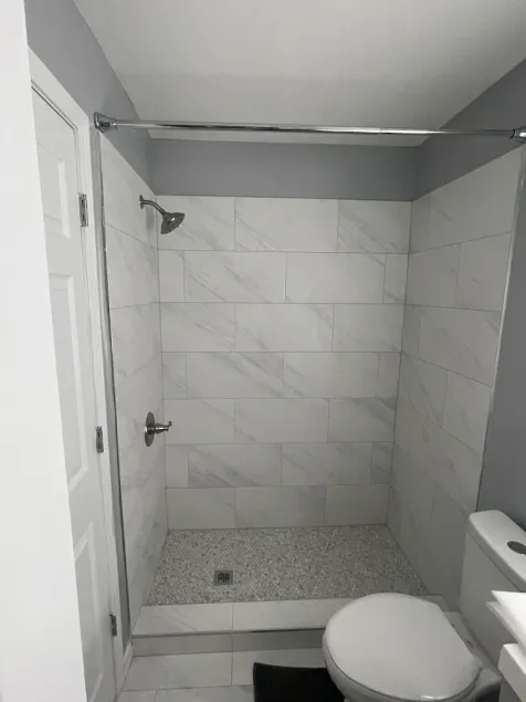 Cozy 1 bedroom, 1 bathroom condo - Image 1